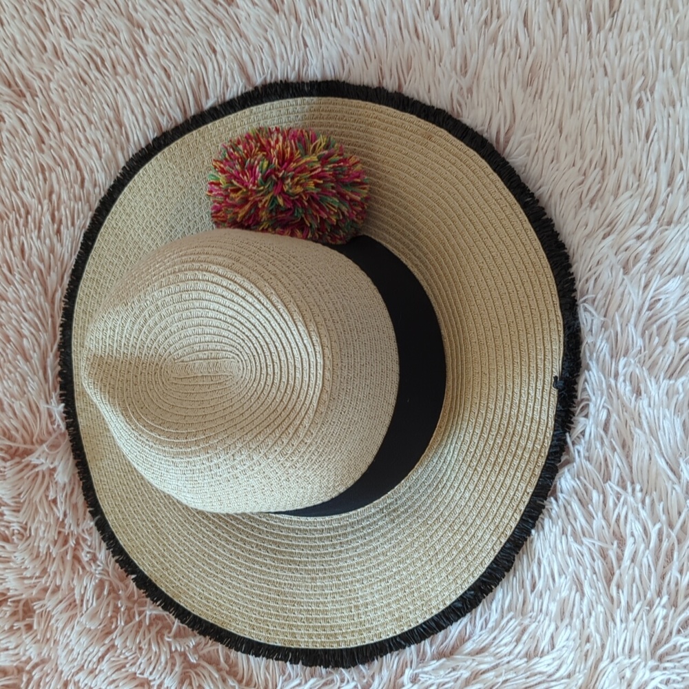 Betsey Johnson sun hat